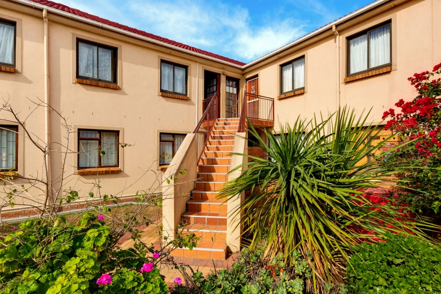 3 Bedroom Property for Sale in Guldenland Western Cape